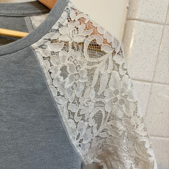 Apt 9 Gray Sweatshirt with Lace Sleeves XS Cottagecore Twee Fairy Washable - Picture 3 of 7